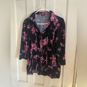 Denver Hayes Floral blouse